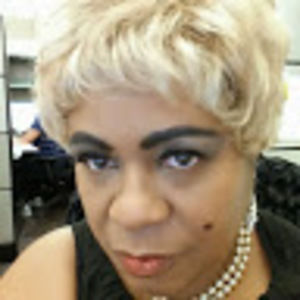 Meet your Posher, Denise